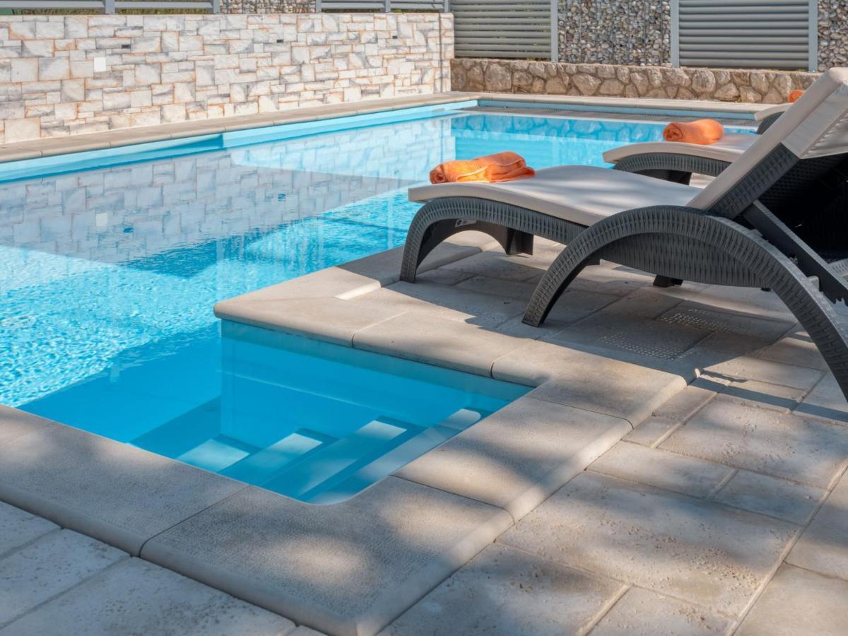 Holiday Home Lavendel - Mlk159 By Interhome Dobrinj Exterior foto