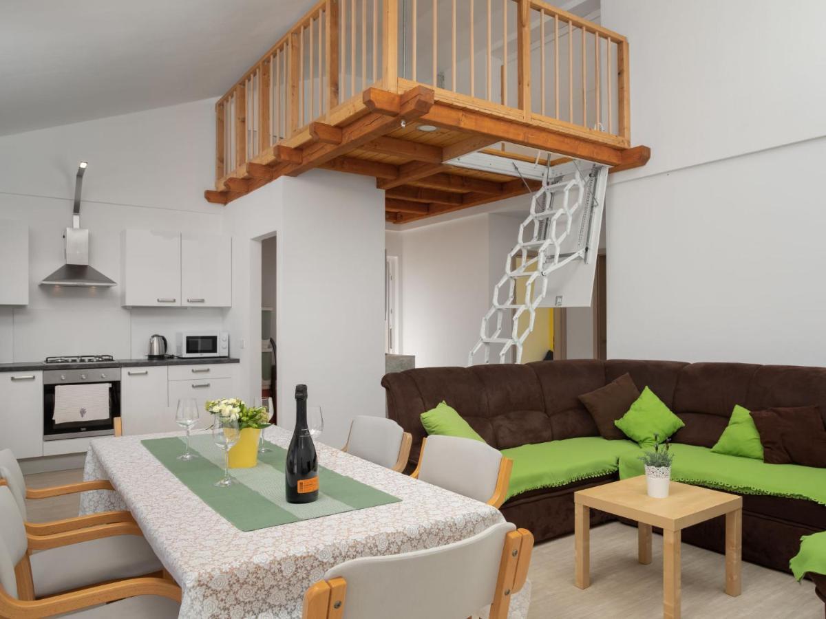 Holiday Home Lavendel - Mlk159 By Interhome Dobrinj Exterior foto